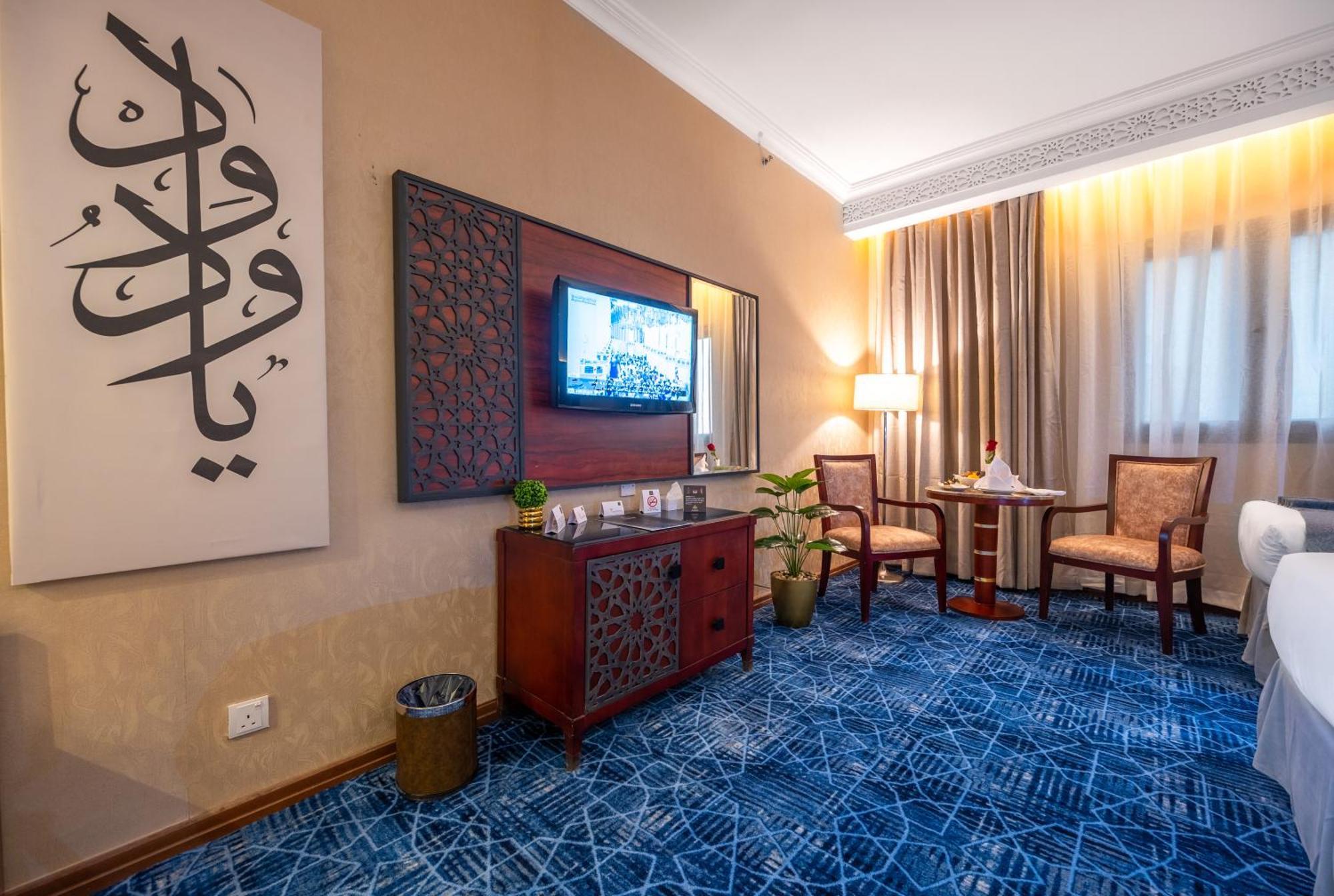 Hotel Shaza Regency Plaza Al Madinah Medina Exterior foto A room at the hotel