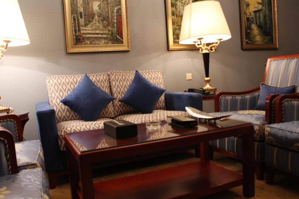 Hotel Shaza Regency Plaza Al Madinah Medina Exterior foto A living room